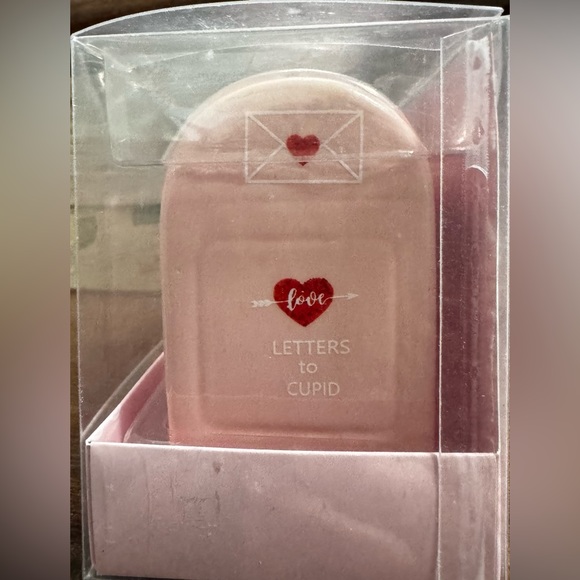 Pink Mailbox Salt and Pepper Ceramic Shaker Set Cupid's Love Letters - N… - Picture 4 of 8